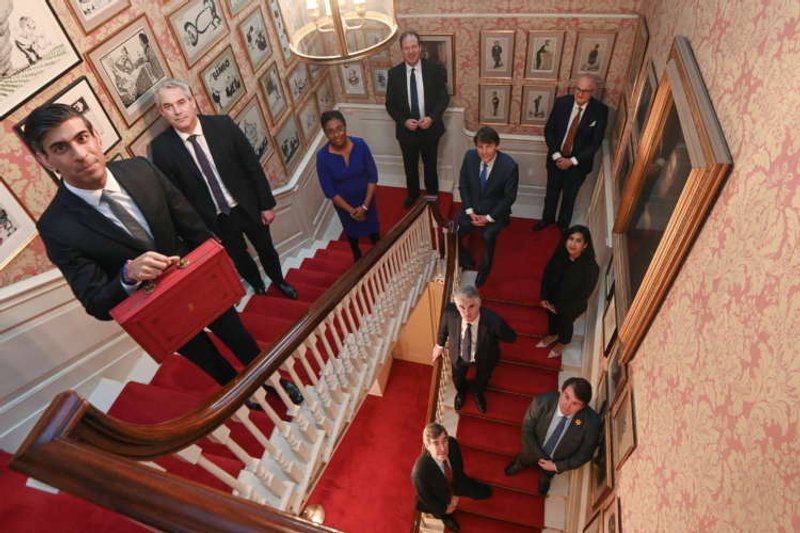 Image for UK’s Sunak extends COVID rescue plan but companies to pay more tax from 2023