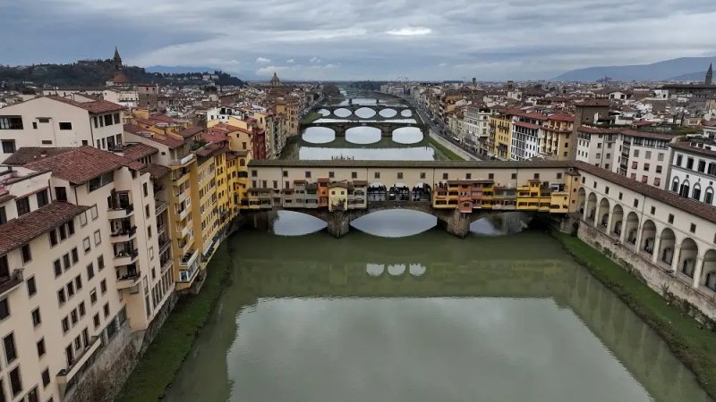 Image for Florence’s landmark passageway over Ponte Vecchio reopens to public