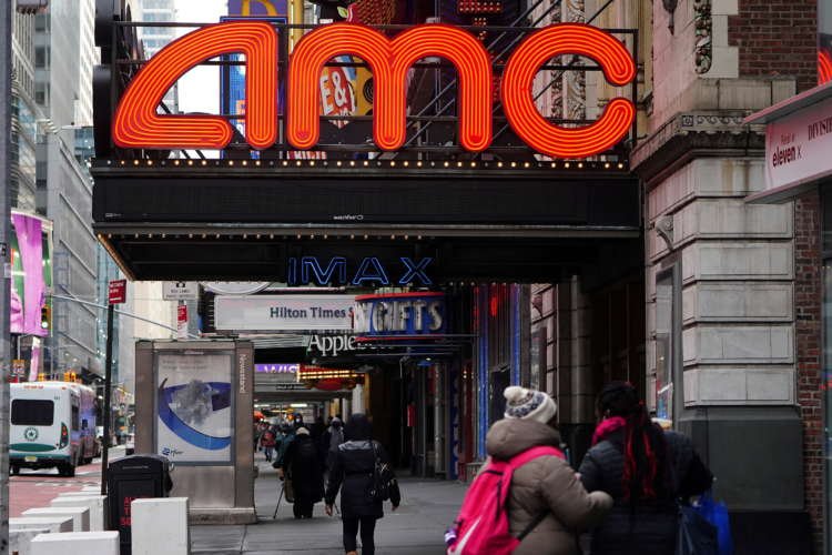 Exterior view of an AMC theater in New York, highlighting retail trading trends - Global Banking & Finance Review