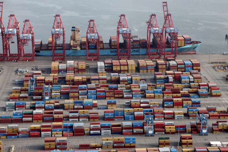 Image for U.S. works with firms in supply chains to ease port congestion
