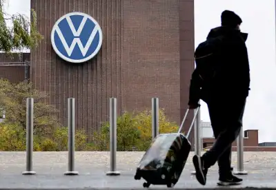 Image for VW union proposes $1.6 billion of cuts, but no plant closures