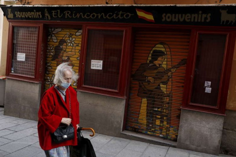 Image for Spain’s jobless hit four million for first time in five years as pandemic curbs bite