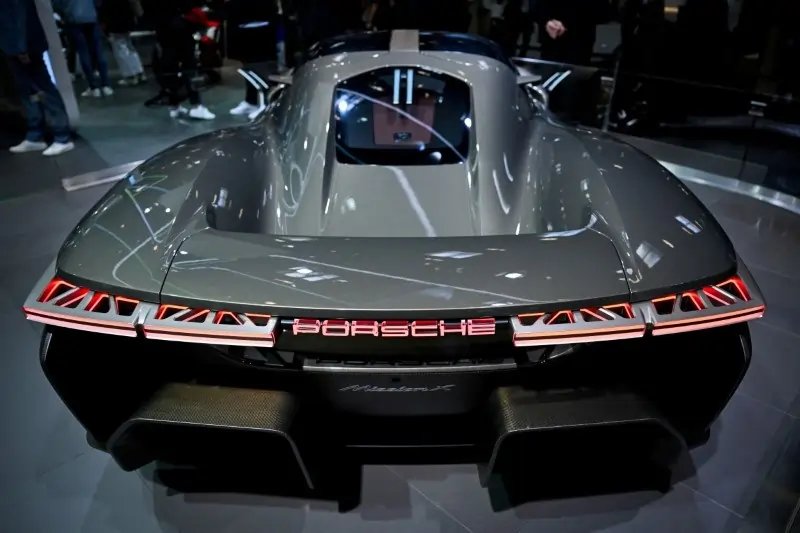 Porsche SE's financial chief discusses investment strategies amid market conditions - Global Banking & Finance Review