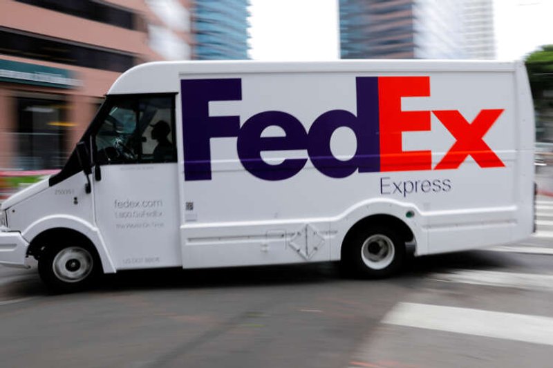 Image for FedEx shares fall as labor woes weigh on 2022 outlook