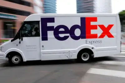 Image for FedEx shares fall as labor woes weigh on 2022 outlook