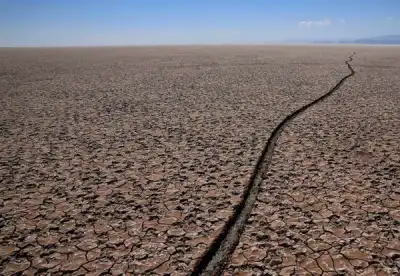 Image for Bolivia’s lake Poopo dries up and scientists fear refill unlikely
