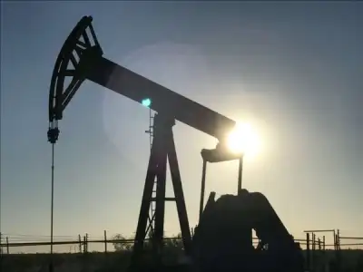Image for Oil steadies after hitting two-year high as demand hopes face supply growth
