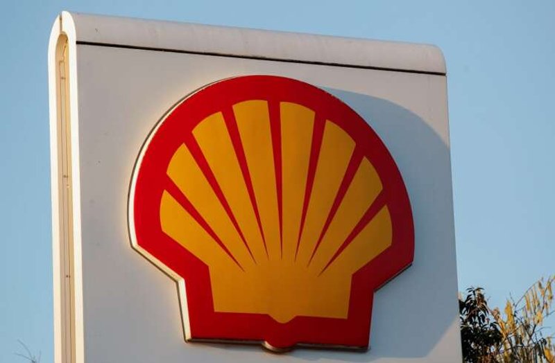 Image for Shell gets $1 billion refining boost, upgrades oil and gas assets