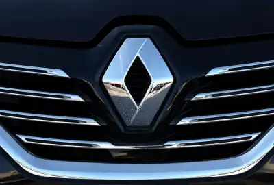 Image for Renault, Geely create joint venture for hybrid, combustion engines