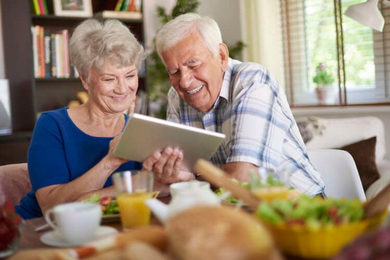 Image for How banks can combat elder financial abuse with advanced CX and analytics