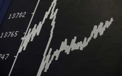 Image for Stocks struggle as tech slide erases commodities surge