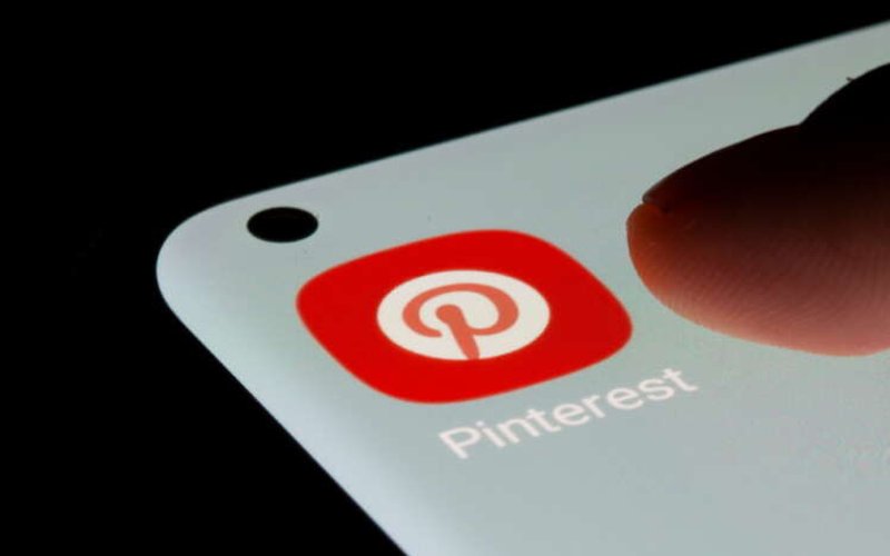 Image for Less social media, more socializing hits Pinterest as U.S. user growth slows