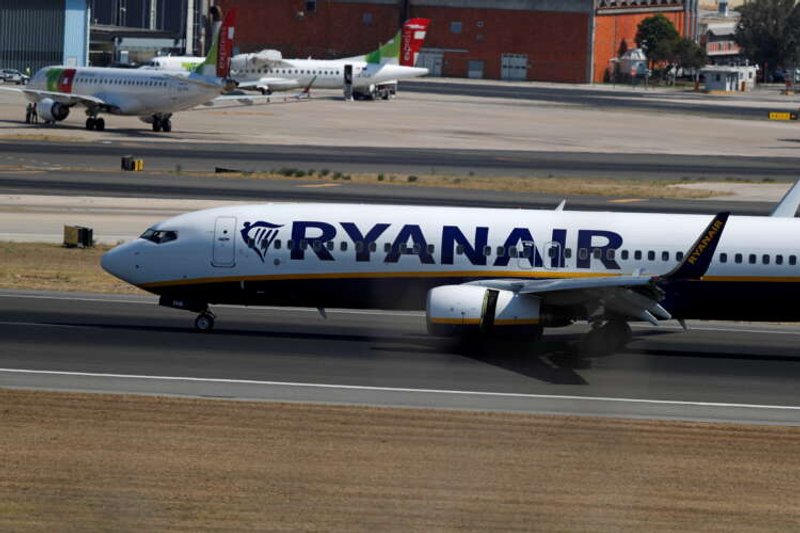 Image for Ryanair extends winning streak, court annuls German aid for Condor