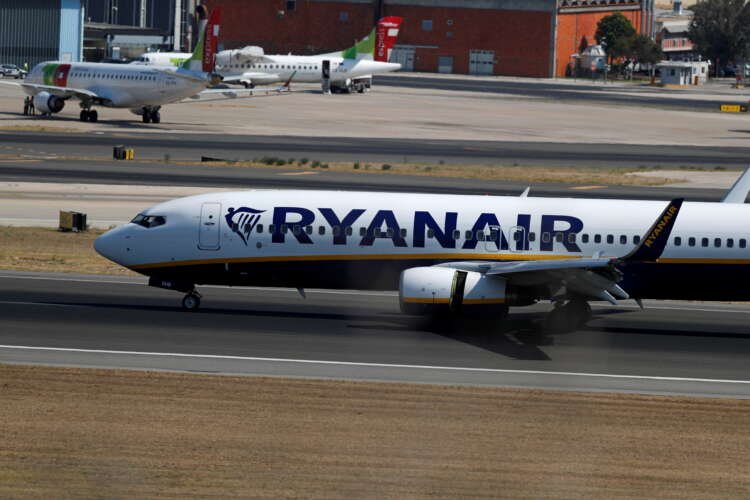 Image for Ryanair extends winning streak, court annuls German aid for Condor