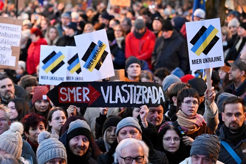 Massive protests in Bratislava against PM Fico's Russian policies - Global Banking & Finance Review