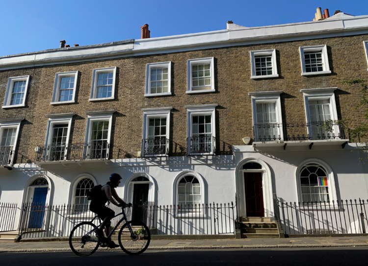 Hong Kongers increase activity in weak London property market