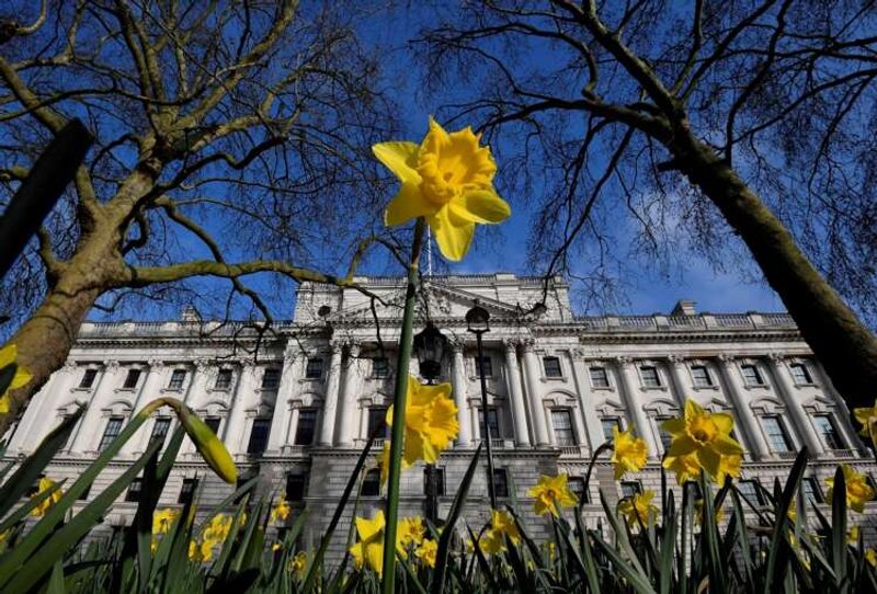 Image for Britain proposes safety net against failing stablecoins