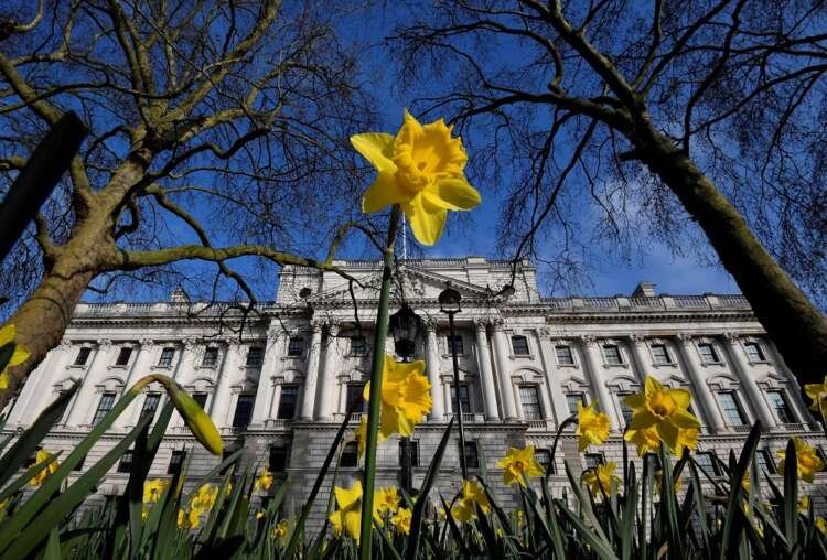 Treasury building in London symbolizes UK's regulation of stablecoins - Global Banking & Finance Review