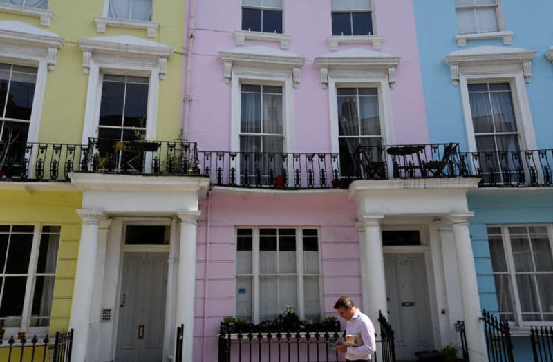 Image for UK house prices jump 10%, fastest rate since 2007 – ONS