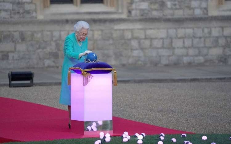 Image for Queen Elizabeth’s death: Reaction from politicians and officials