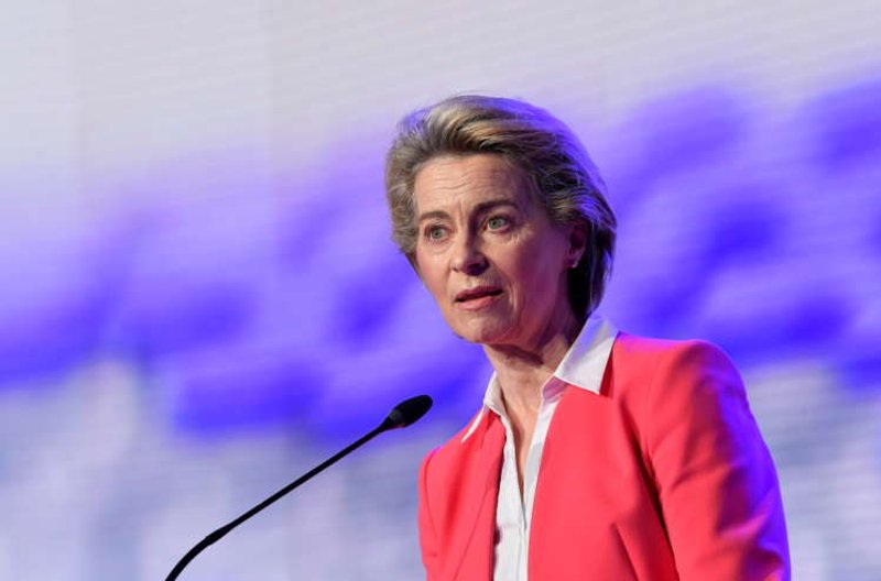 Image for EU lawmakers hold final Brexit debate before decisive vote