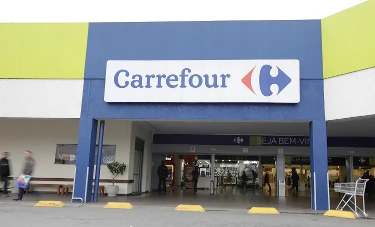 Brazilian meatpackers halt supply to Carrefour amid CEO's controversial remarks - Global Banking & Finance Review
