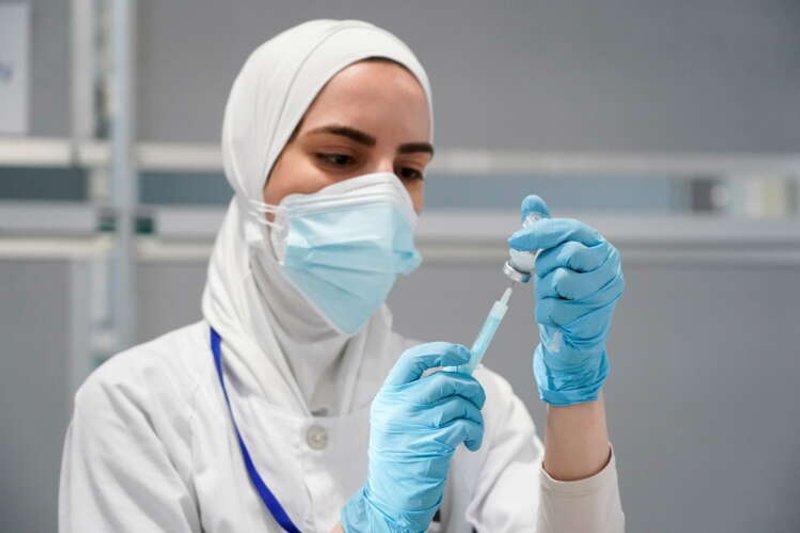 Image for Spain to give third vaccine dose to care-home residents, infections fall