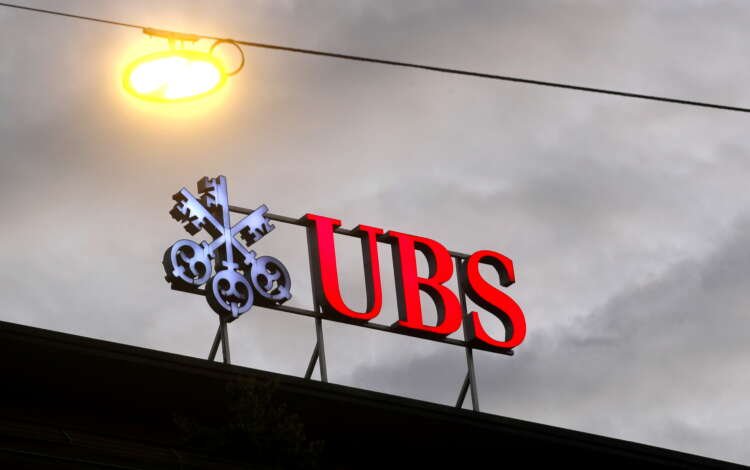Image for UBS verdict postponed in 4.5 billion euro French tax case