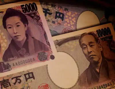 Image for Dollar softens, yen set for weekly fall as US recession worries fade