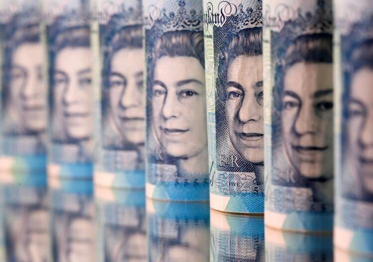 Image for Sterling rises but gloomy economic outlook remains in focus