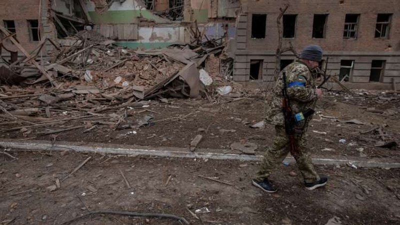 Image for Red Cross hopes to evacuate civilians from besieged Sumy, Ukraine