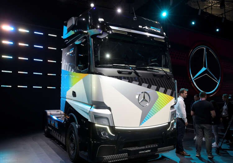 Daimler Truck vehicles showcased at the IAA Transportation fair - Global Banking & Finance Review