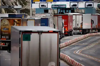 Image for Exports from UK to EU down 68% since Brexit trade deal, say hauliers