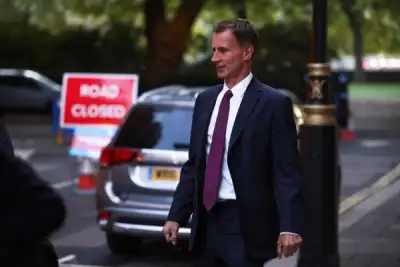 Image for UK finance minister Hunt to make statement at 1000 GMT – source