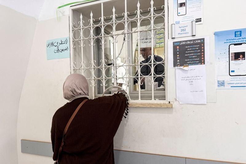 UNRWA workers packing boxes in East Jerusalem amid Israeli operations ban - Global Banking & Finance Review