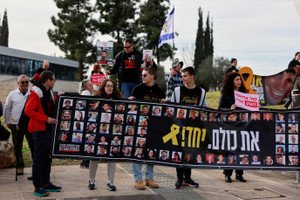 Israeli families expressing hope and despair over hostage situation - Global Banking & Finance Review