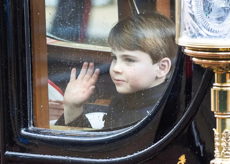 Image for Prince William and wife Kate thank public for birthday messages for son Louis