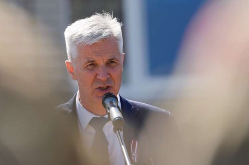 Image for Latvia wants more NATO troops, fed up of “paying for lunch for the others”