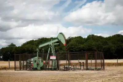 Image for Oil holds on to last week’s gains buoyed by Mideast tensions, economic data