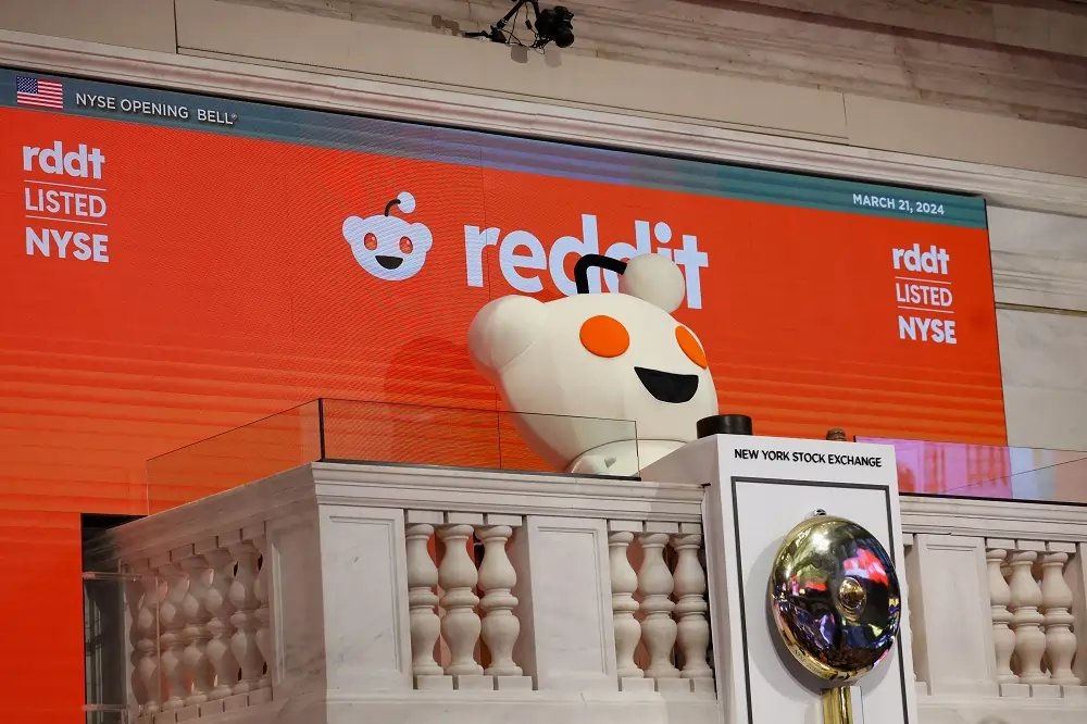 Reddit IPO announcement on NYSE, symbolizing the company's market debut - Global Banking & Finance Review