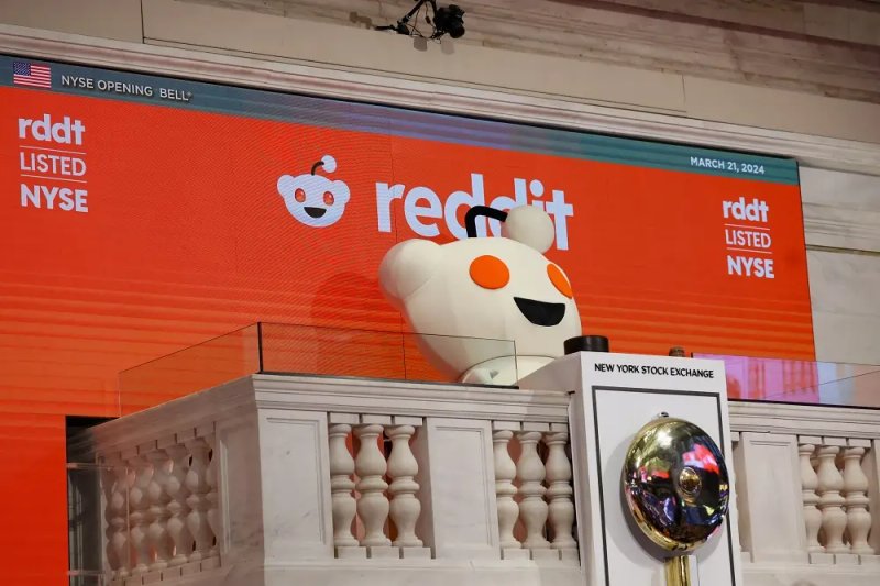 Image for Reddit set for hotly anticipated debut after pricing IPO at top of range