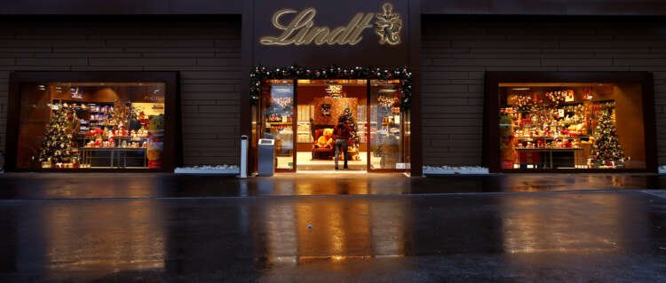 Image for Chocolate maker Lindt & Spruengli FY sales rise 8%, backs 2023 view