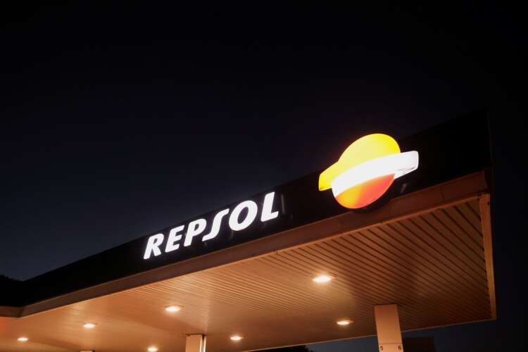 Image for Exclusive-Repsol agrees to sell Alberta oil assets to CPPIB backed-Teine Energy -sources