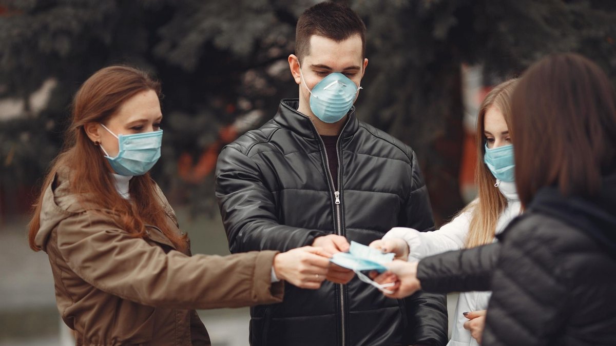 Family members discussing financial support in a post-Covid world - Global Banking & Finance Review