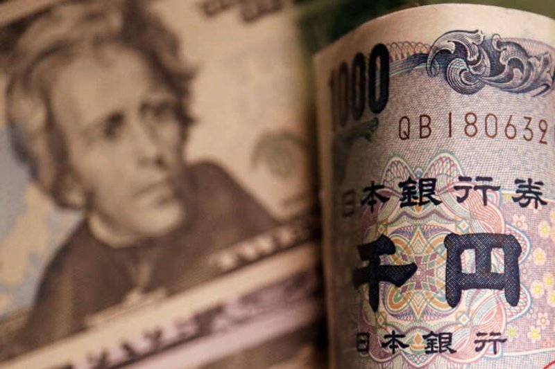 Image for Yen gains on potential Japan govt move for more flexible inflation target