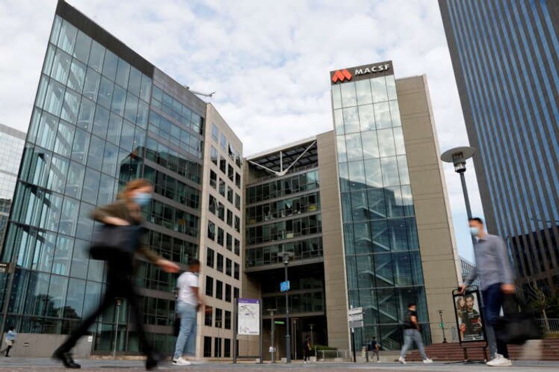 Image for Home workers questioning jobs, supply-chain havoc weigh on French recovery