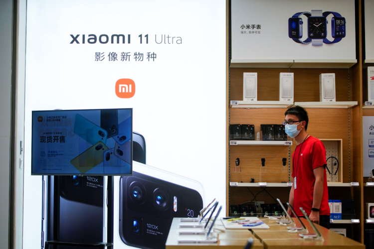 Image for U.S. will remove Xiaomi from blacklist, reversing jab by Trump