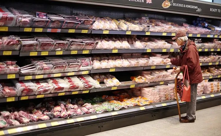 Image for UK government confirms spread of bird flu in commercial poultry