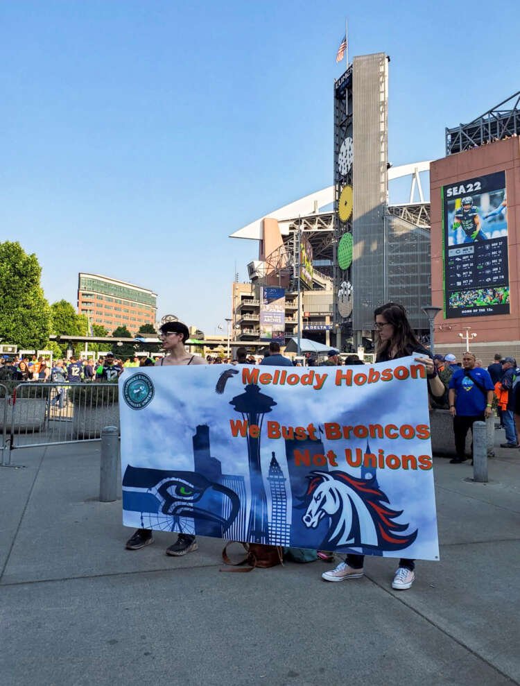 Starbucks employees protest for unionization ahead of Investor Day in Seattle - Global Banking & Finance Review