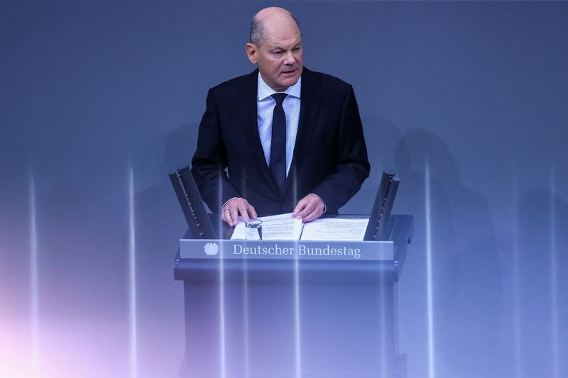 Image for Right to asylum is fixed in German laws and values, Scholz says